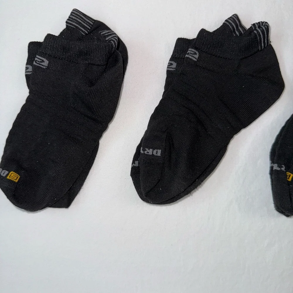 Men’s Roadrunner Sports Dri-Fit Socks Size Small Bundle